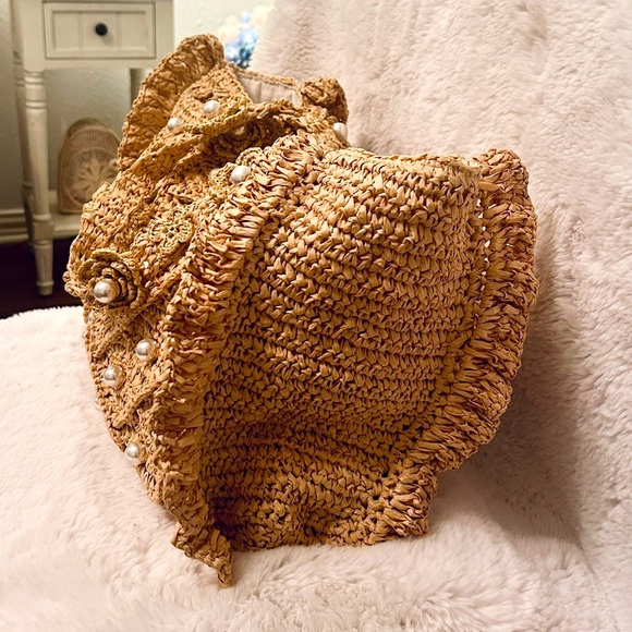 BTS Los Angeles Large tan straw tote with pearls. 🫶🏼 - Picture 7 of 9